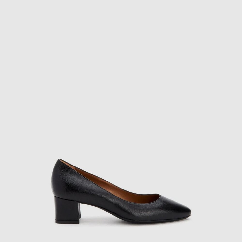 Aquatalia Pumps in Black Leather size 9.5